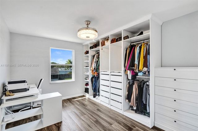 3703 NW 91st Ln, Sunrise, FL 33351