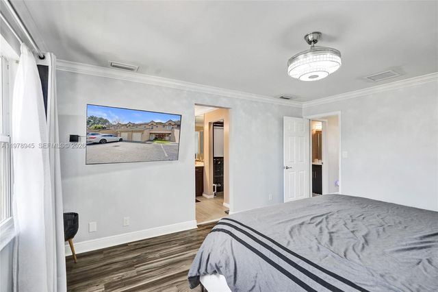 3703 NW 91st Ln, Sunrise, FL 33351