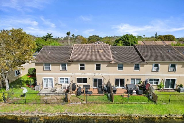 3703 NW 91st Ln, Sunrise, FL 33351