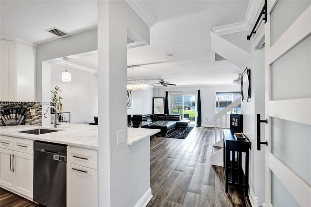 3703 NW 91st Ln, Sunrise, FL 33351