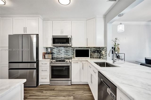 3703 NW 91st Ln, Sunrise, FL 33351