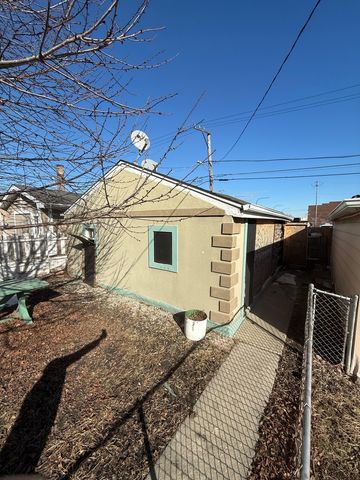 1527 S 48th Court, Cicero, IL 60804