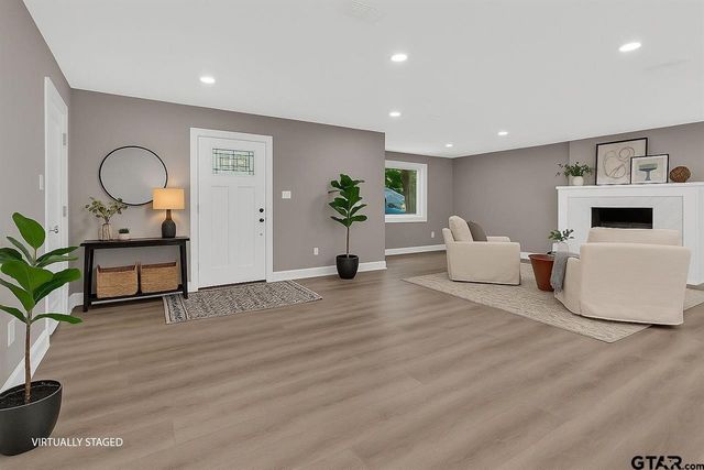 613 Northgate Drive, Lindale, TX 75771