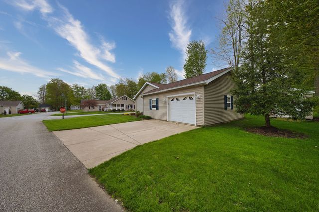 5314 CHAMPAGNE Court, Girard, PA 16417
