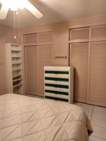 815 SW 10th Terrace 17V, Hallandale Beach, FL 33009
