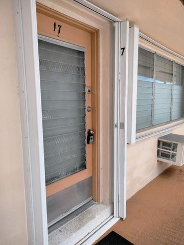 815 SW 10th Terrace 17V, Hallandale Beach, FL 33009