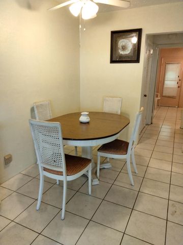815 SW 10th Terrace 17V, Hallandale Beach, FL 33009