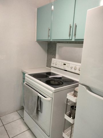815 SW 10th Terrace 17V, Hallandale Beach, FL 33009