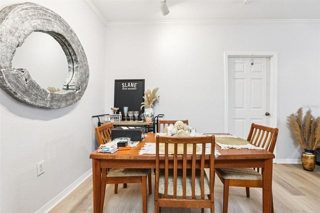 10125 COURTNEY PALMS BOULEVARD 201, Tampa, FL 33619