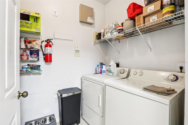 10125 COURTNEY PALMS BOULEVARD 201, Tampa, FL 33619