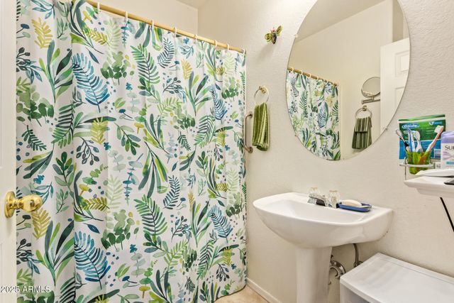 225 W 1ST Street 128, Mesa, AZ 85201