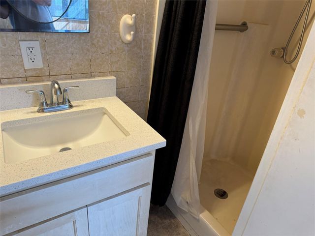 7920 Findlay Street, Houston, TX 77017