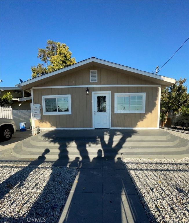 6208 Holmes, Los Angeles, CA 90001