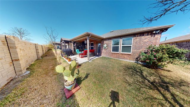 832 Rough Hollow Drive, Mckinney, TX 75071