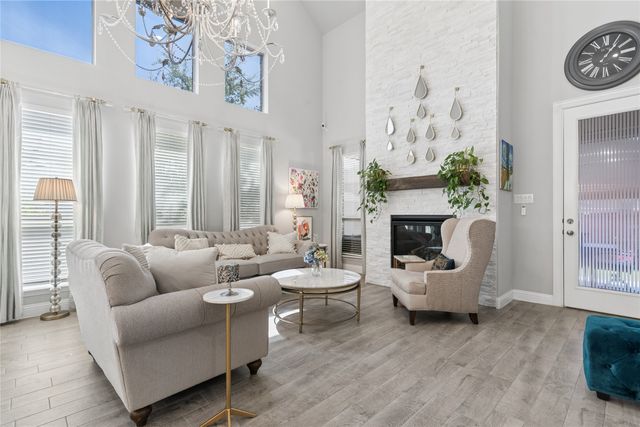 12701 Mercer Parkway, Farmers Branch, TX 75234