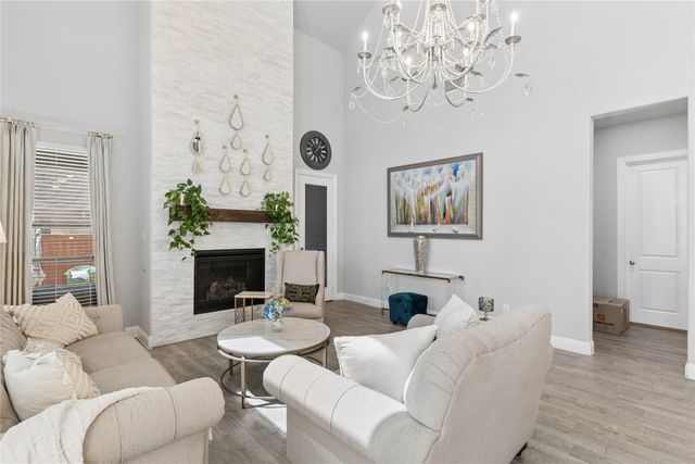 12701 Mercer Parkway, Farmers Branch, TX 75234