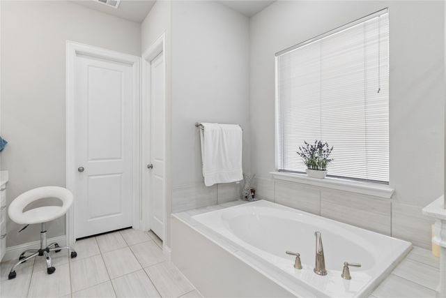 12701 Mercer Parkway, Farmers Branch, TX 75234