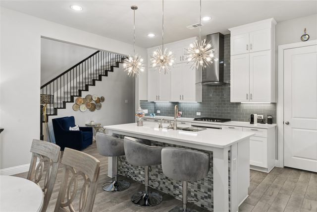 12701 Mercer Parkway, Farmers Branch, TX 75234