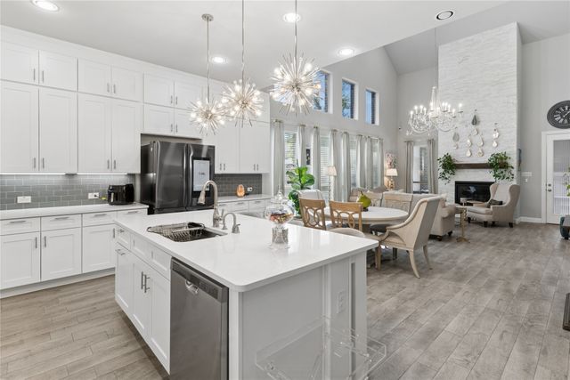 12701 Mercer Parkway, Farmers Branch, TX 75234