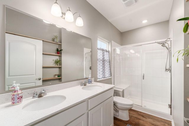 319 Mannaseh Drive W, Granville, OH 43023