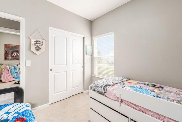 319 Mannaseh Drive W, Granville, OH 43023