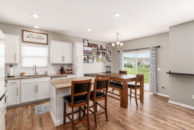 319 Mannaseh Drive W, Granville, OH 43023