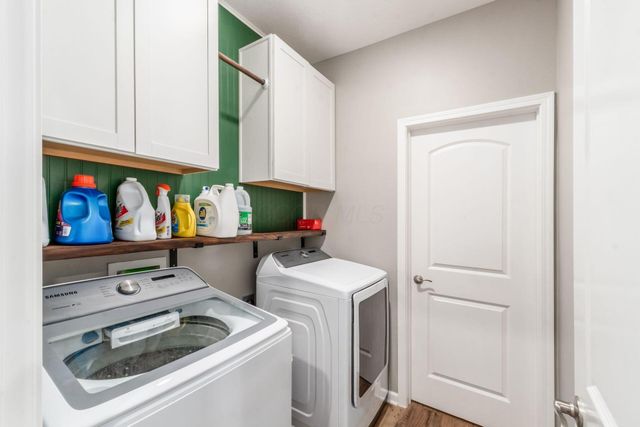 319 Mannaseh Drive W, Granville, OH 43023
