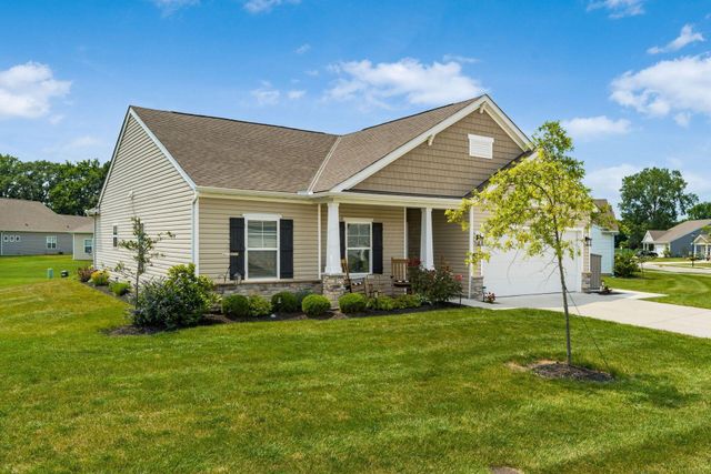319 Mannaseh Drive W, Granville, OH 43023