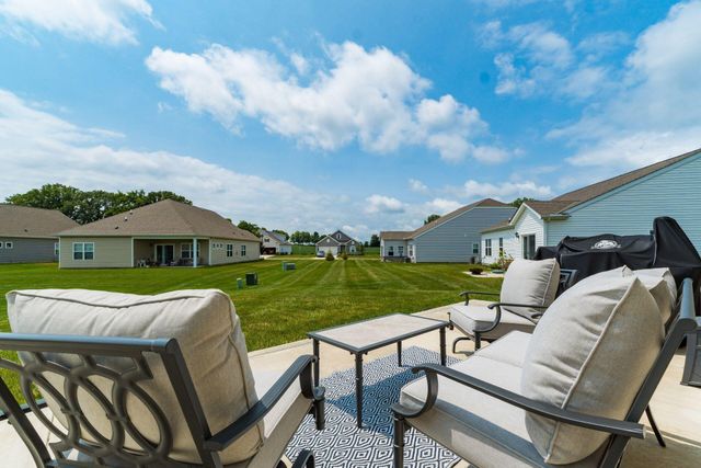 319 Mannaseh Drive W, Granville, OH 43023