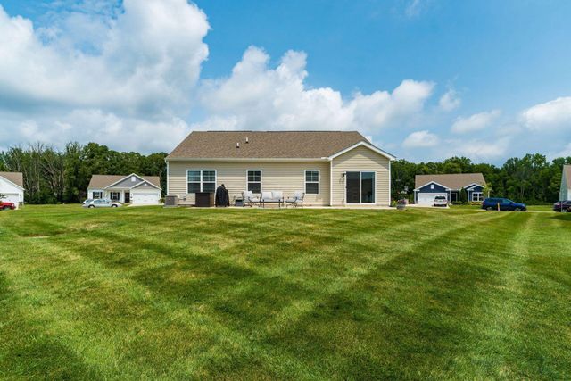 319 Mannaseh Drive W, Granville, OH 43023