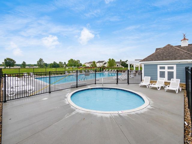 319 Mannaseh Drive W, Granville, OH 43023