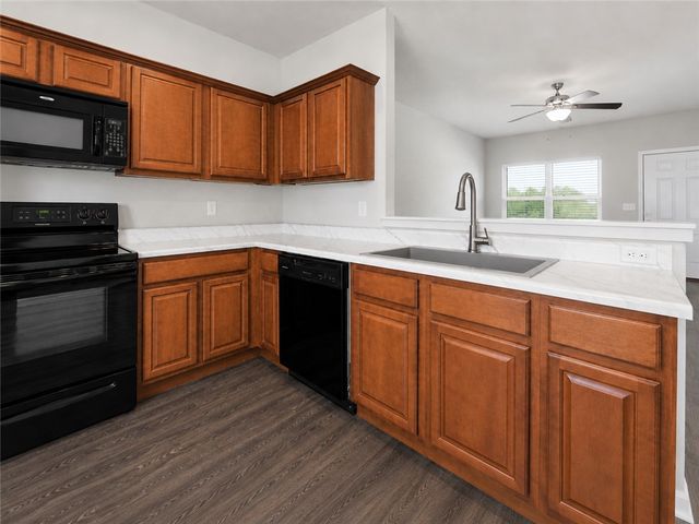 813 NW 67th Avenue, Bentonville, AR 72713