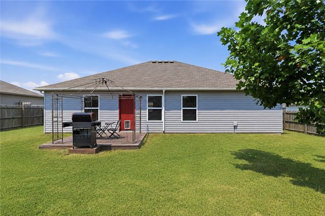 813 NW 67th Avenue, Bentonville, AR 72713