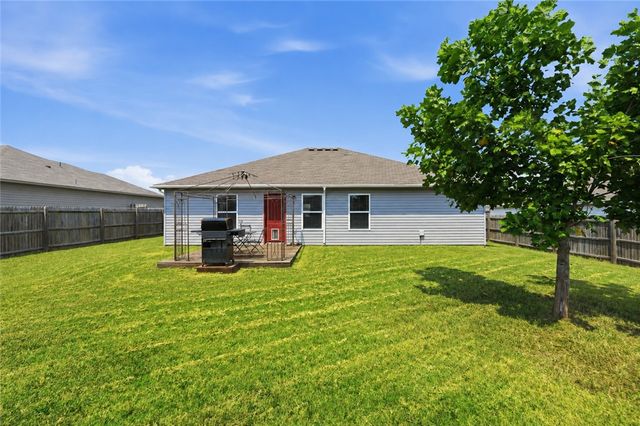 813 NW 67th Avenue, Bentonville, AR 72713