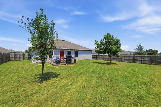 813 NW 67th Avenue, Bentonville, AR 72713