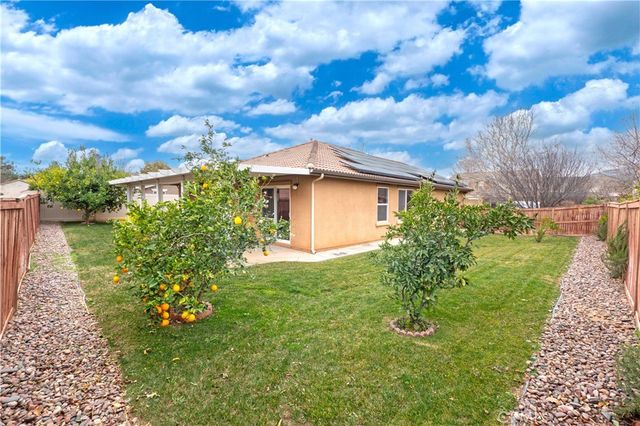 1379 Bird Of Paradise Court, Beaumont, CA 92223