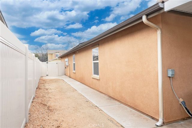 1379 Bird Of Paradise Court, Beaumont, CA 92223