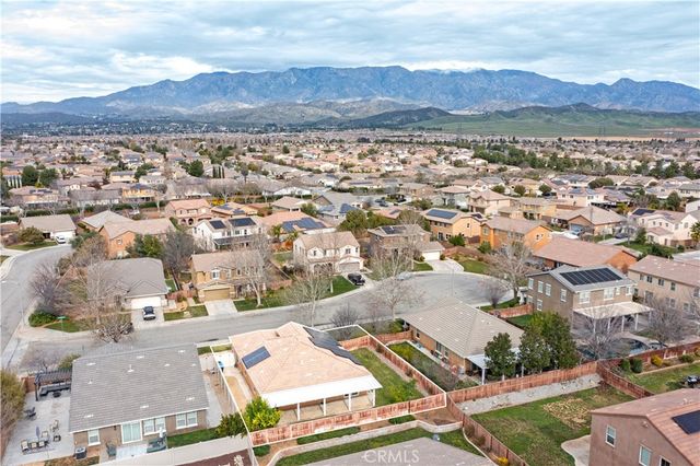 1379 Bird Of Paradise Court, Beaumont, CA 92223