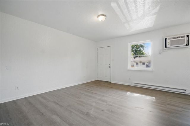 7441 Fenner ST, Norfolk, VA 23505