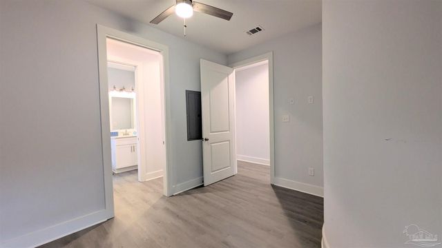 379 Clubbs St, Pensacola, FL 32502