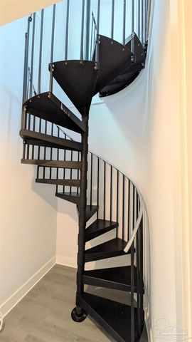 379 Clubbs St, Pensacola, FL 32502