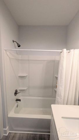 379 Clubbs St, Pensacola, FL 32502