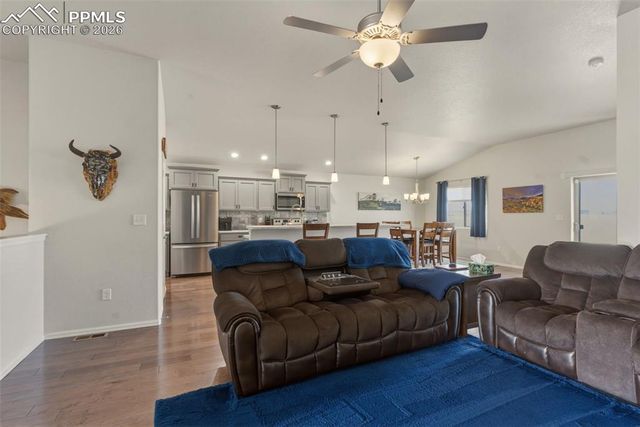 653 E Chaunsey Drive, Pueblo West, CO 81007