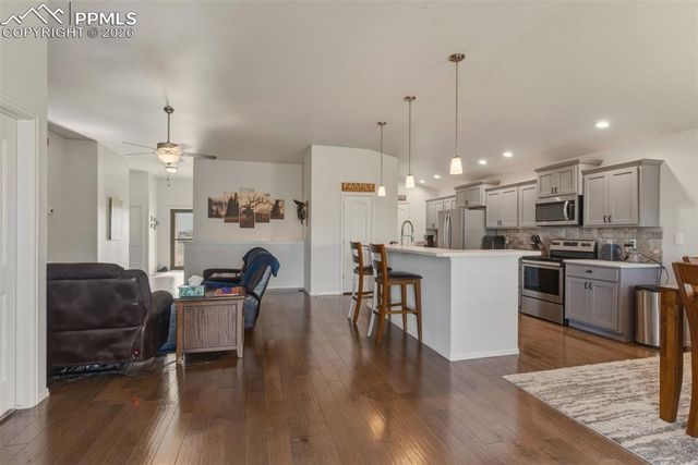 653 E Chaunsey Drive, Pueblo West, CO 81007