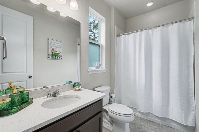 11406 BLUE WOODS DRIVE, Riverview, FL 33569