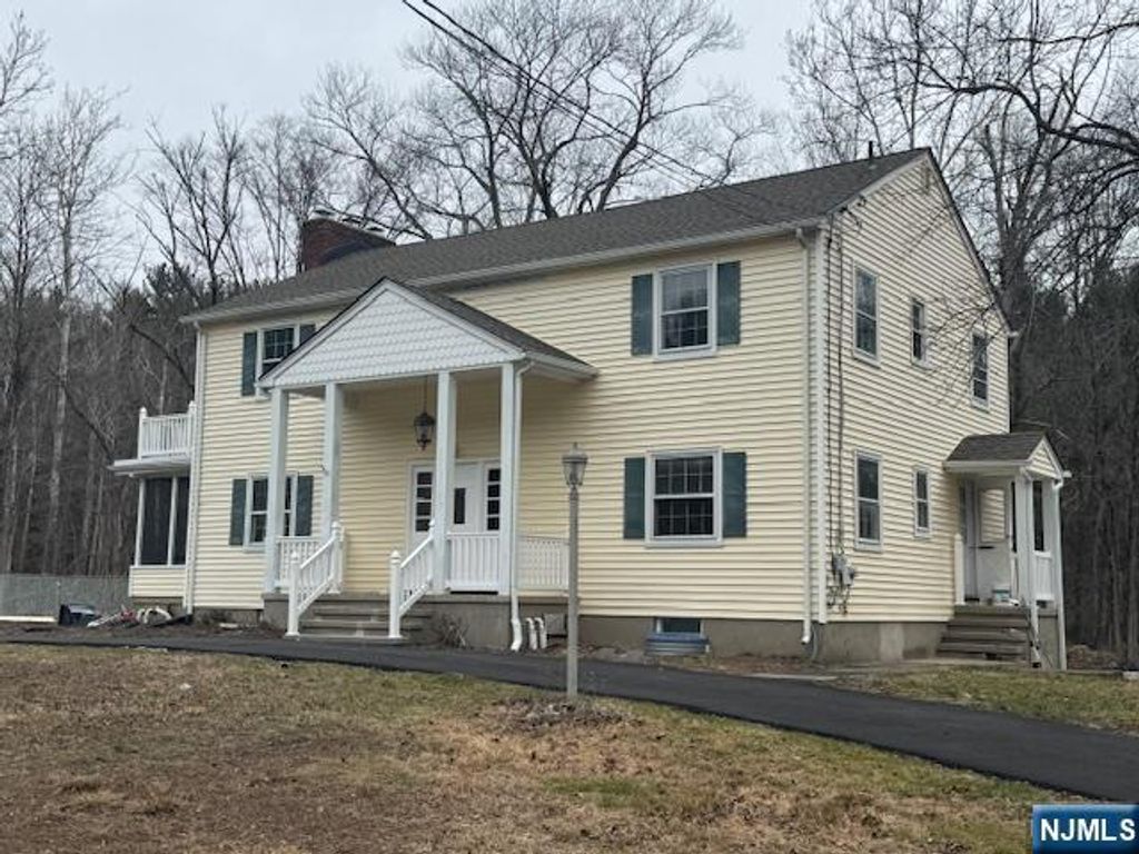 558 Westbrook Road, Ringwood, NJ 07456