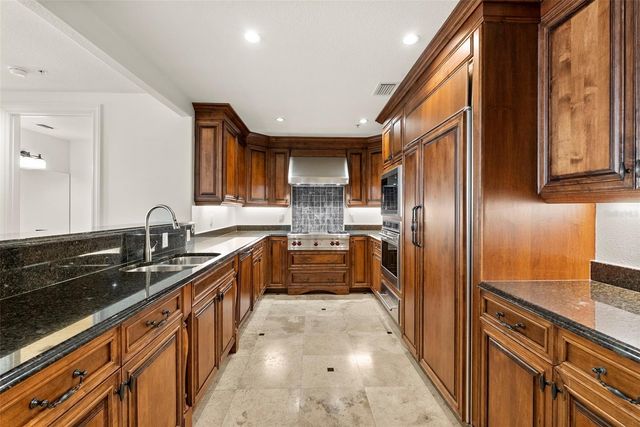 315 E NEW ENGLAND AVENUE 7, Winter Park, FL 32789