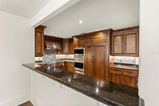 315 E NEW ENGLAND AVENUE 7, Winter Park, FL 32789