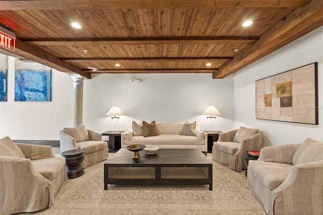 315 E NEW ENGLAND AVENUE 7, Winter Park, FL 32789