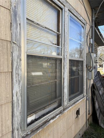 500 N Victory Street, Graham, TX 76450